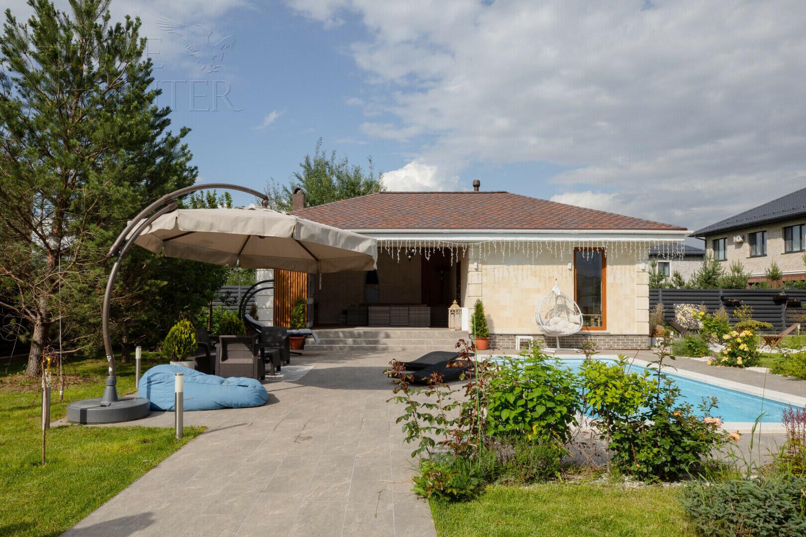 2-этажный коттедж 550 м² с отделкой