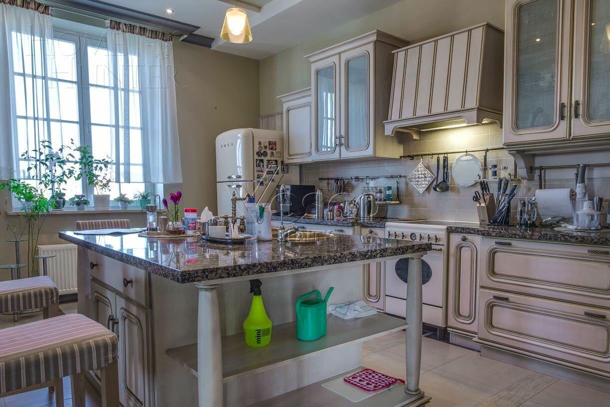 2-этажный коттедж 491.5 м² с отделкой