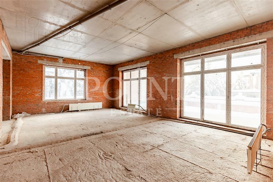 2-этажный таунхаус 940 м² без отделки
