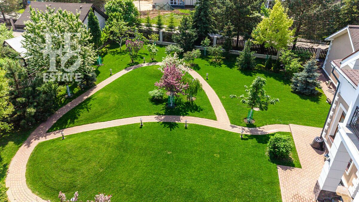 2-этажный коттедж 550 м² с отделкой