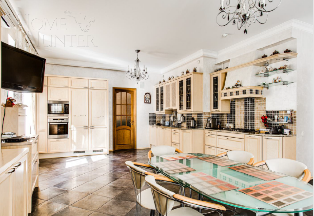2-этажный коттедж 2 500 м² с отделкой