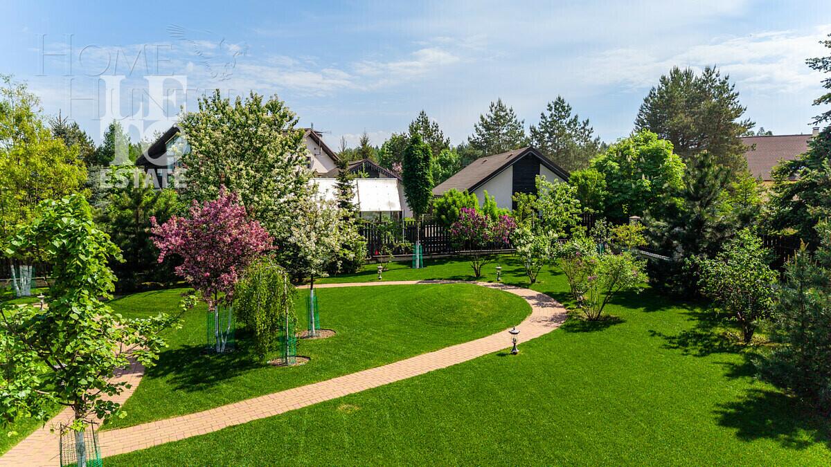 2-этажный коттедж 550 м² с отделкой