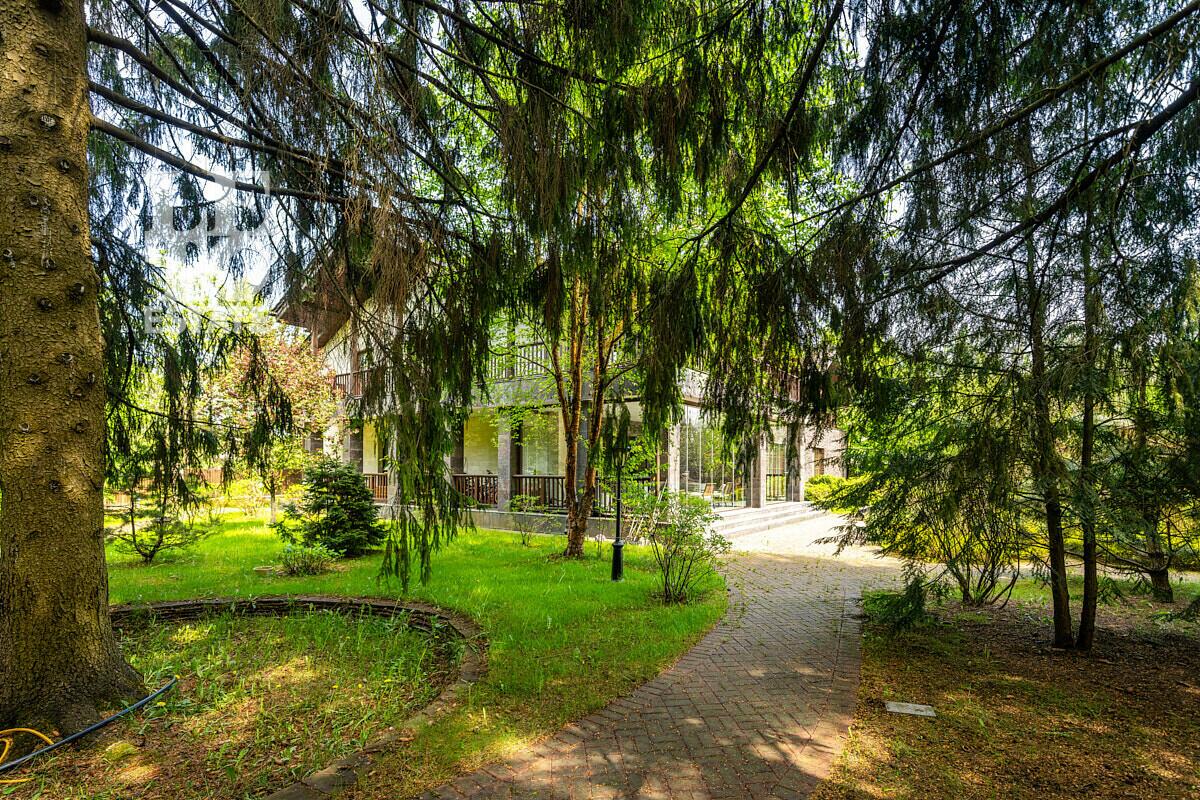 2-этажный коттедж 530 м² с отделкой