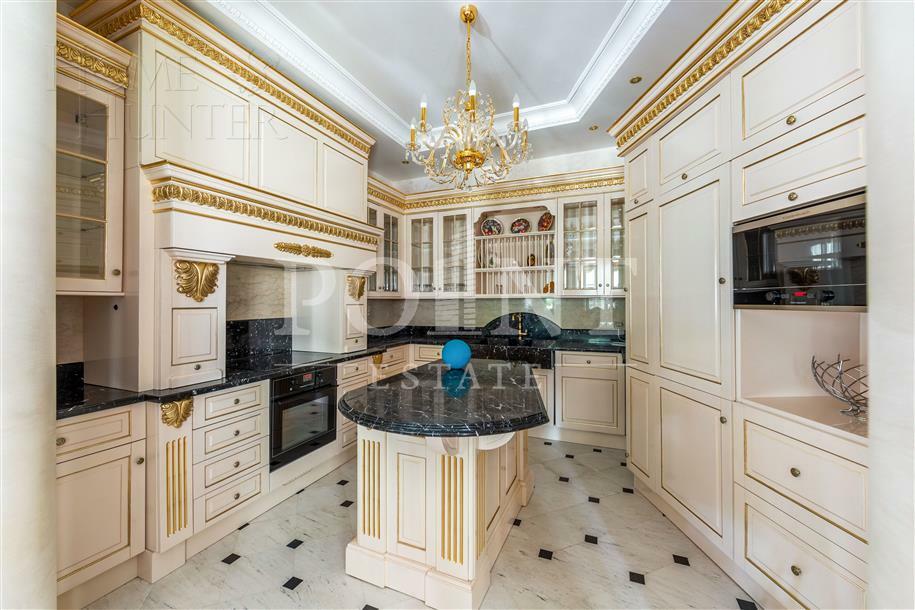 2-этажный коттедж 800 м² с отделкой