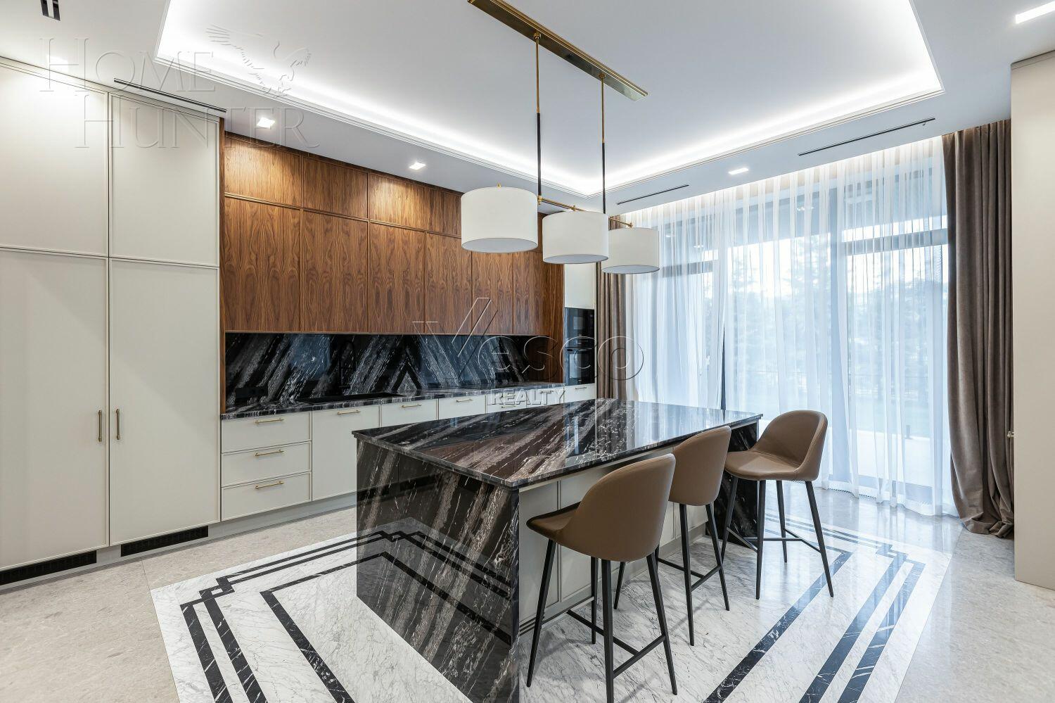 2-этажный коттедж 1 100 м² с отделкой