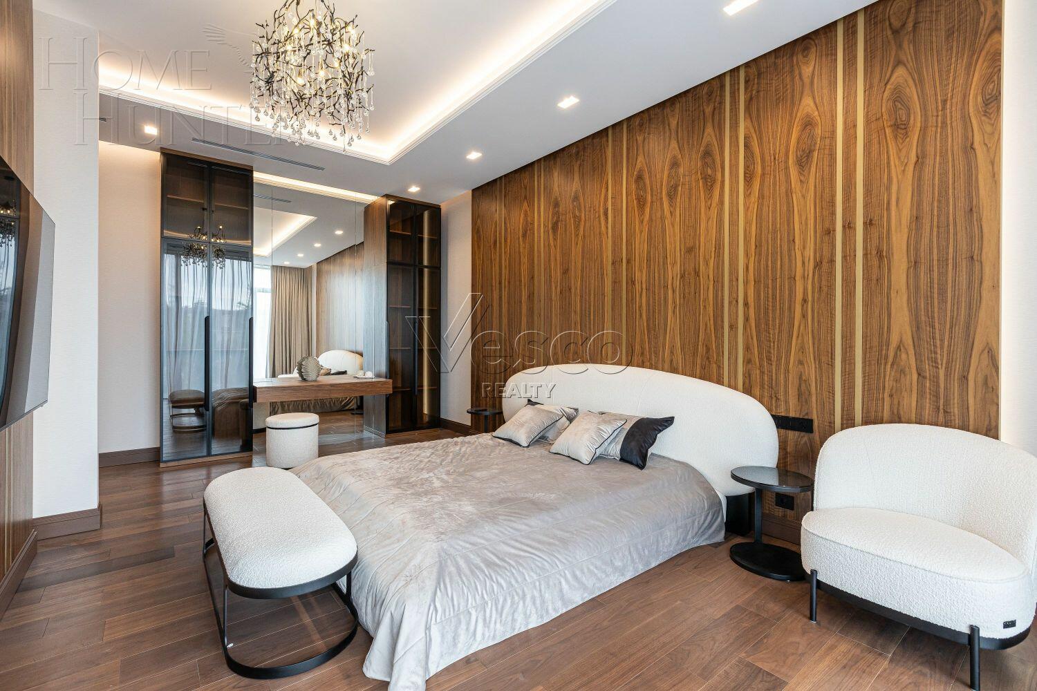 2-этажный коттедж 1 100 м² с отделкой