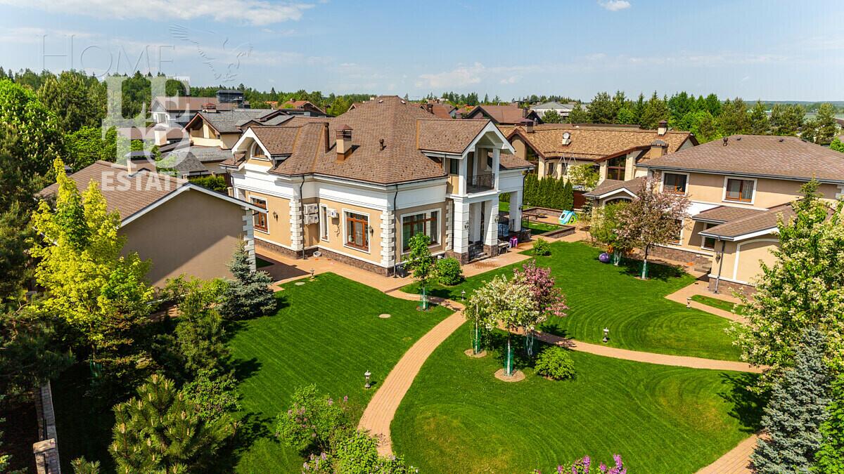 2-этажный коттедж 550 м² с отделкой