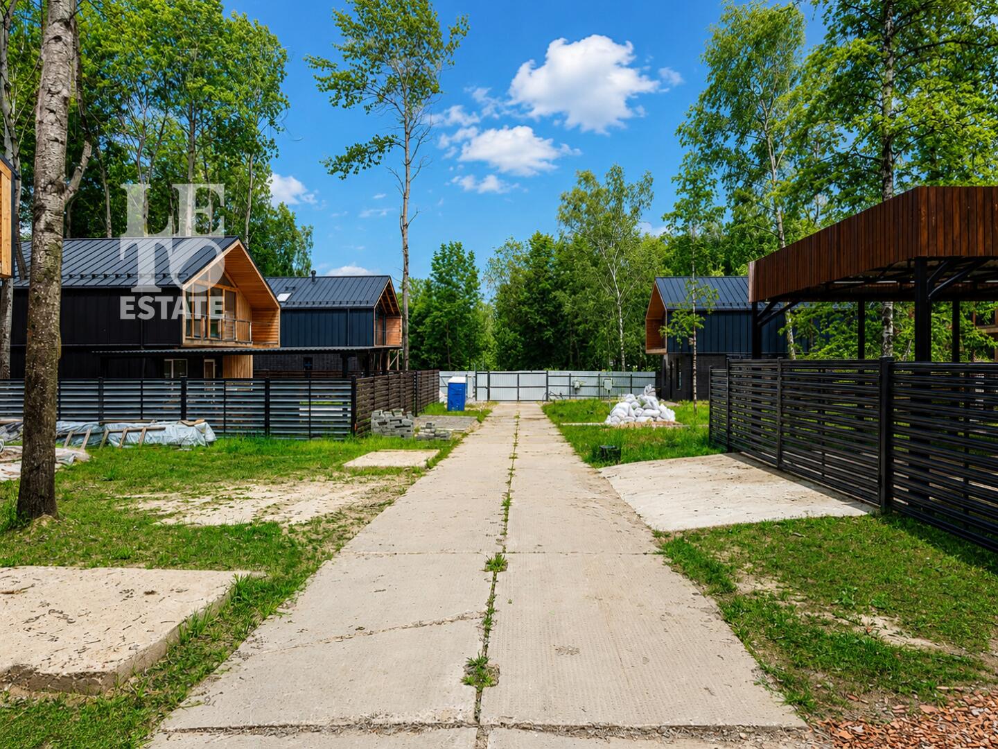 2-этажный коттедж 240 м² без отделки