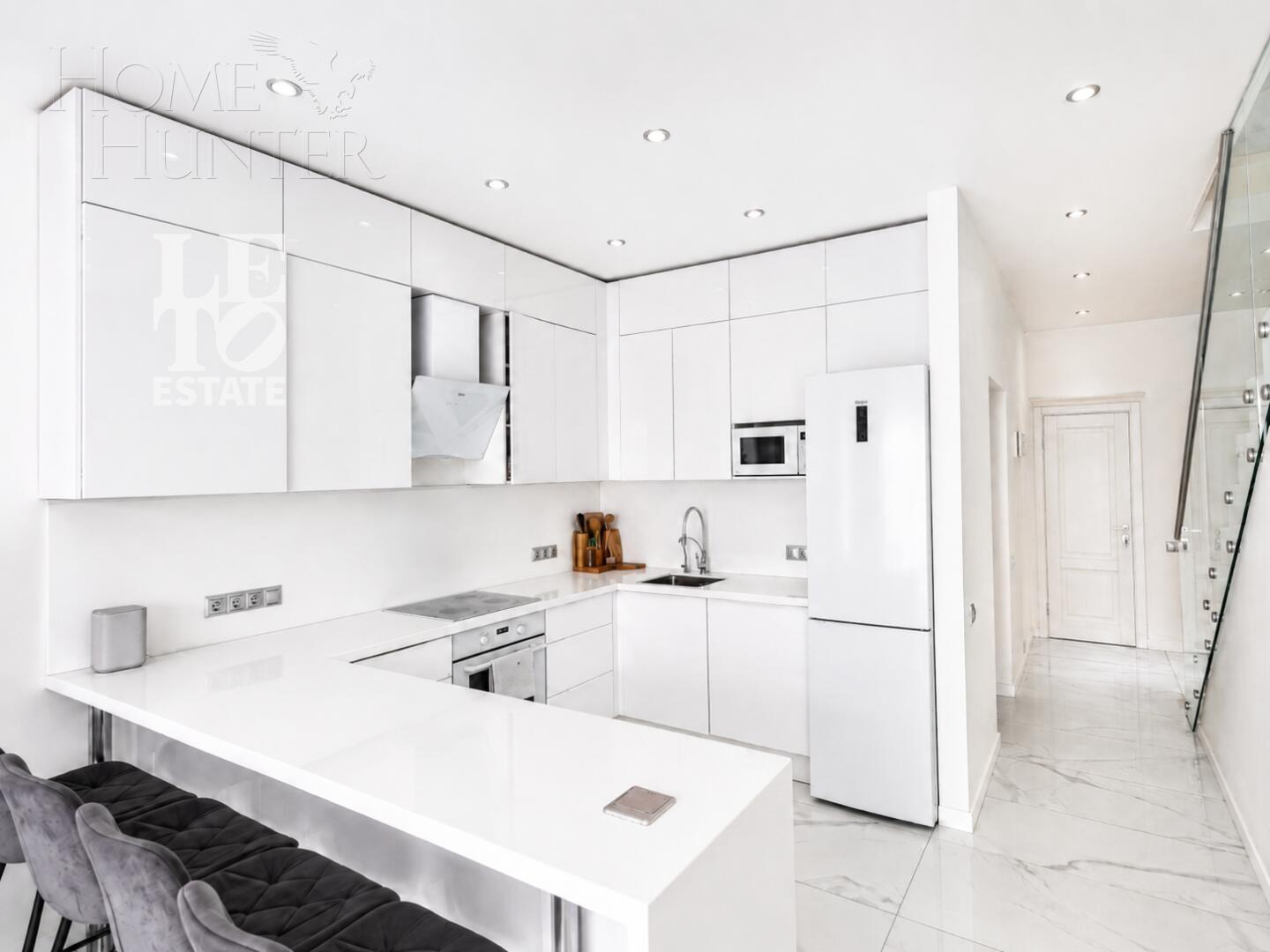 2-этажный коттедж 347.3 м² с отделкой