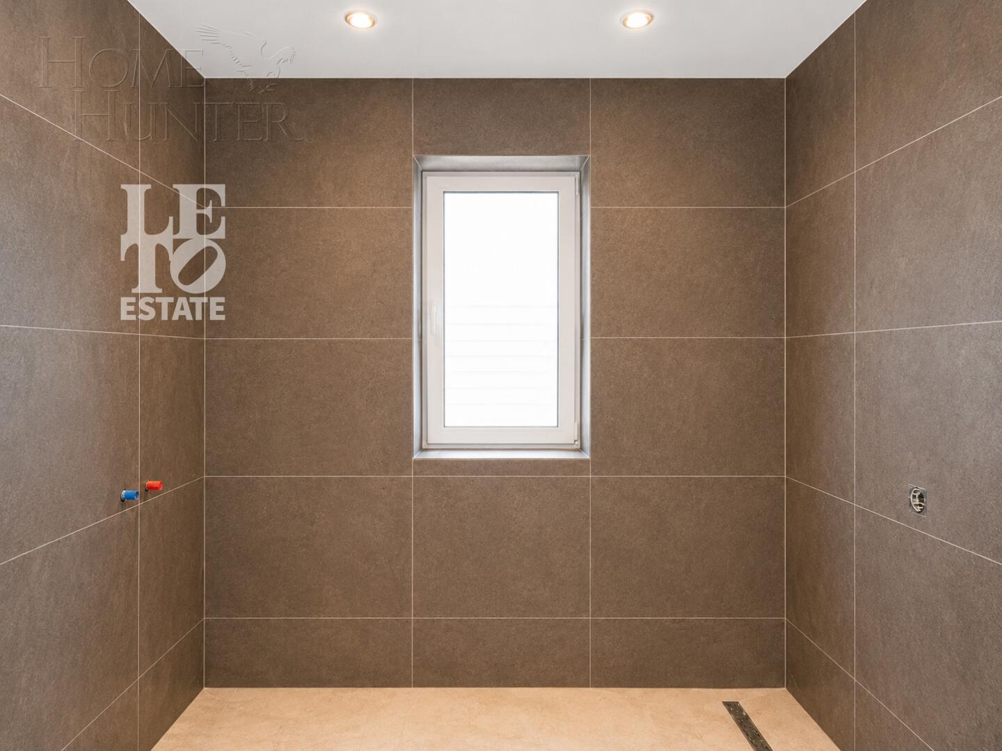 2-этажный коттедж 240 м² без отделки