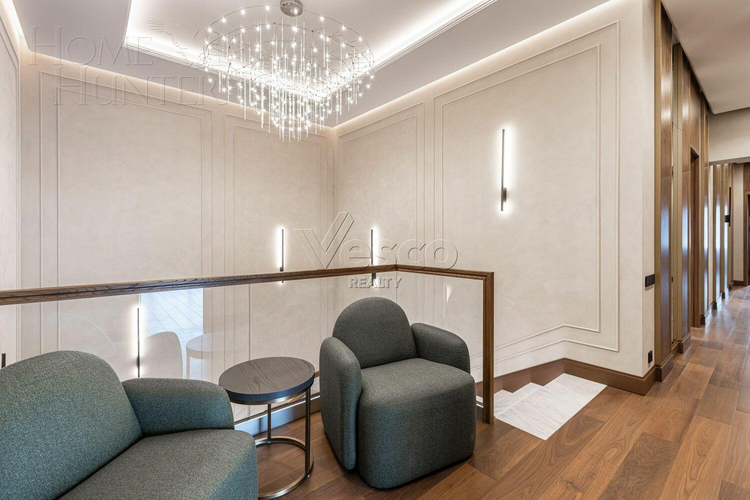 2-этажный коттедж 1 100 м² с отделкой
