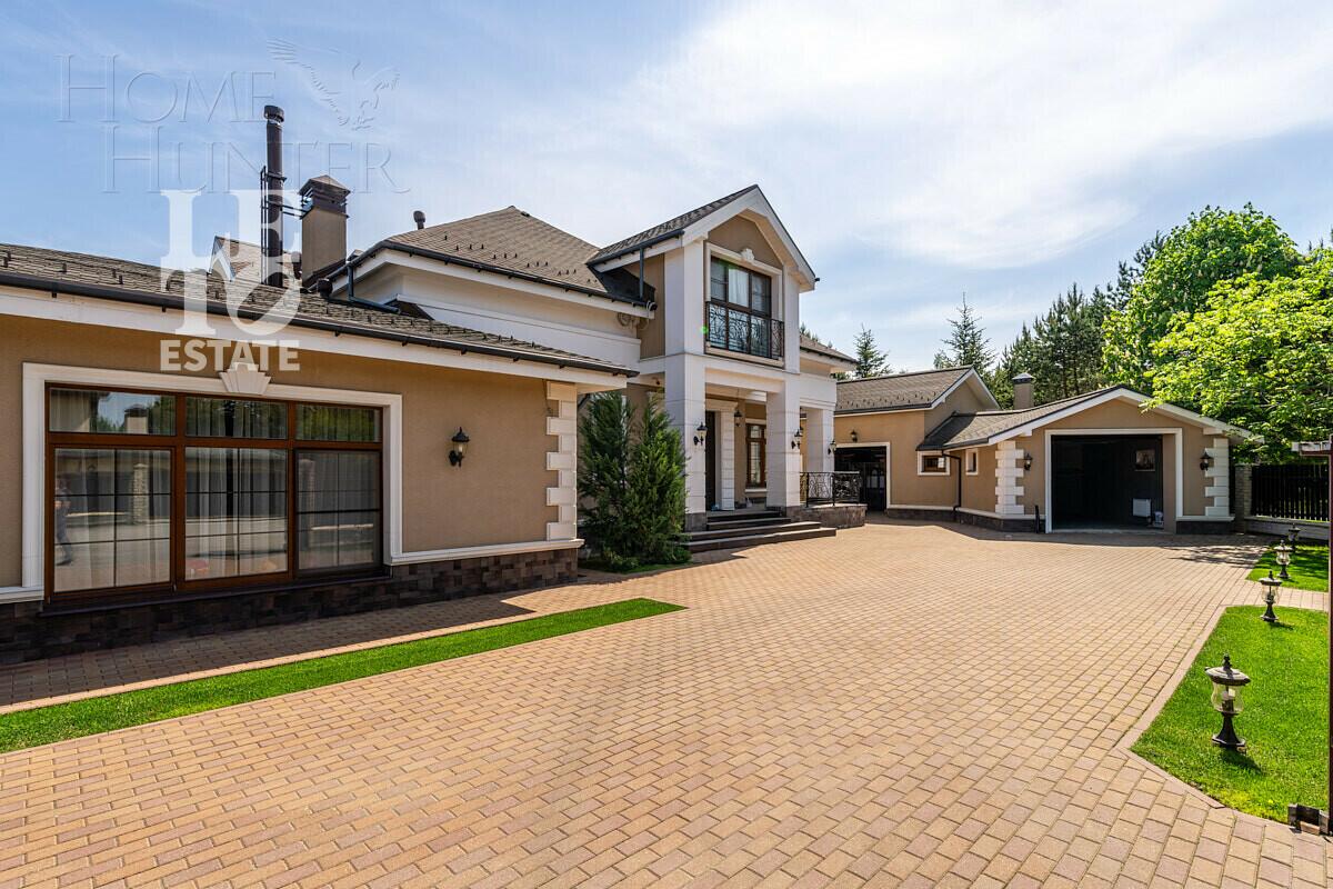 2-этажный коттедж 550 м² с отделкой