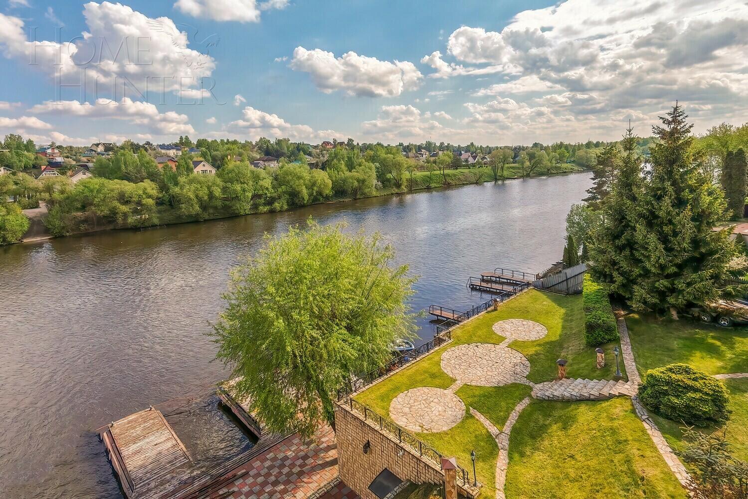 3-этажный коттедж 650 м² с отделкой
