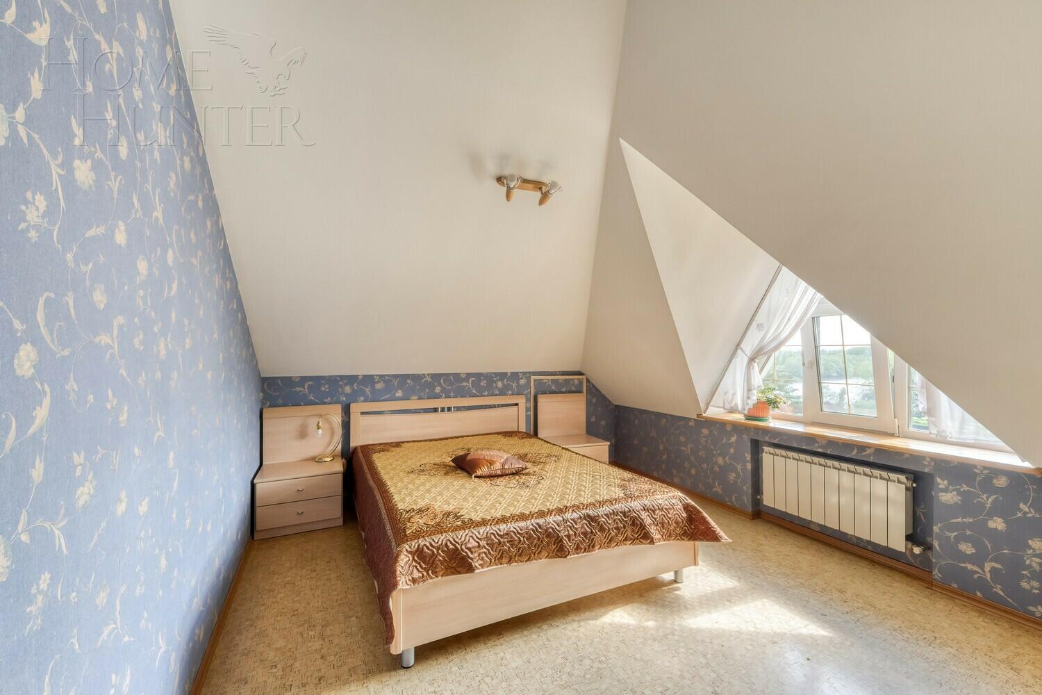3-этажный коттедж 650 м² с отделкой