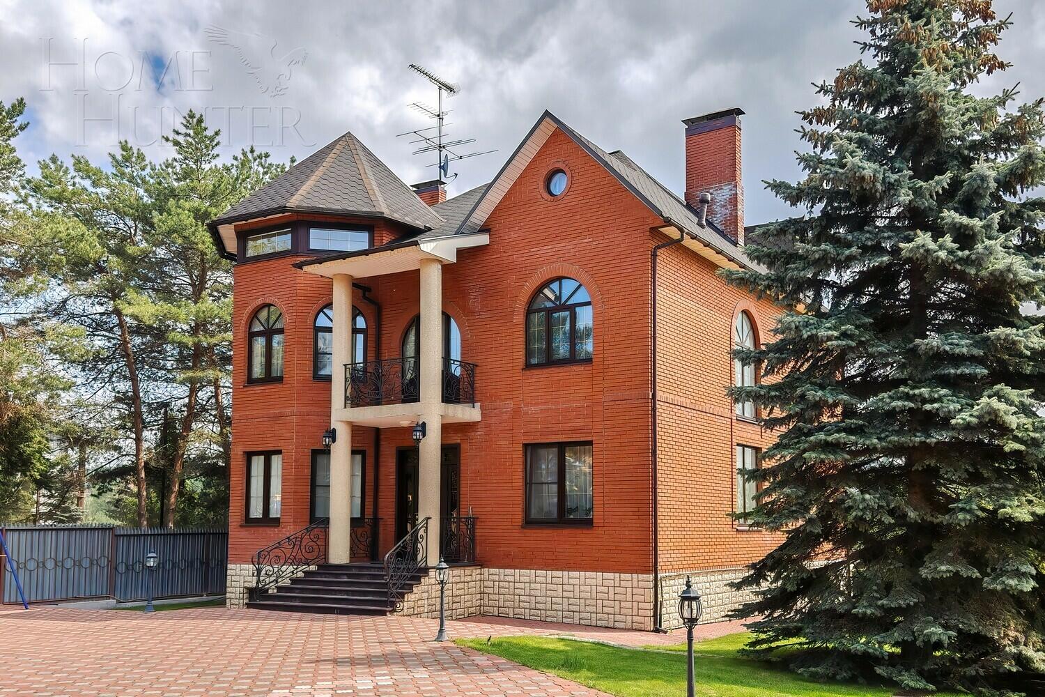 3-этажный коттедж 650 м² с отделкой