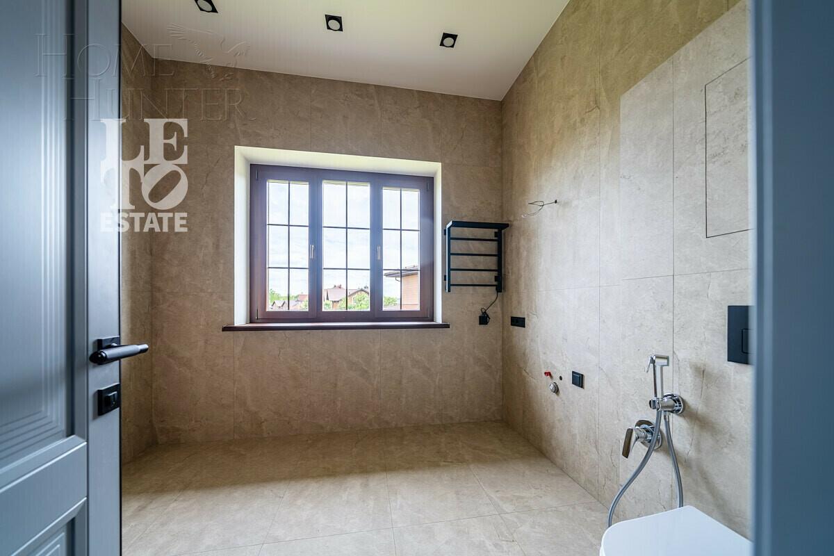 2-этажный коттедж 303 м² с отделкой