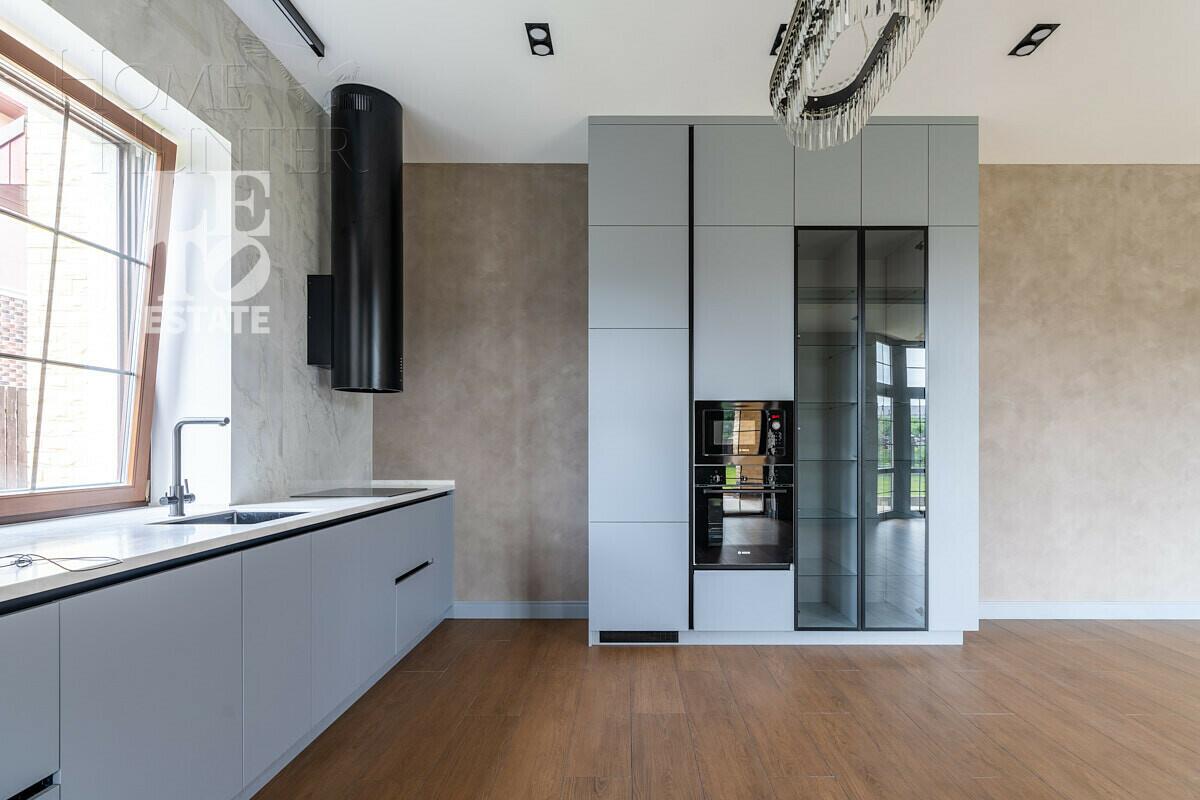 2-этажный коттедж 303 м² с отделкой