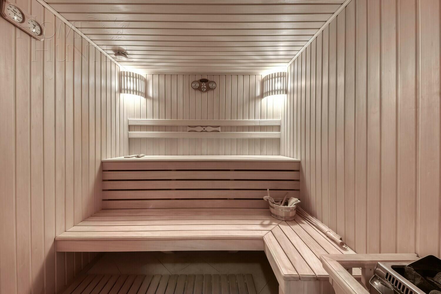3-этажный коттедж 650 м² с отделкой