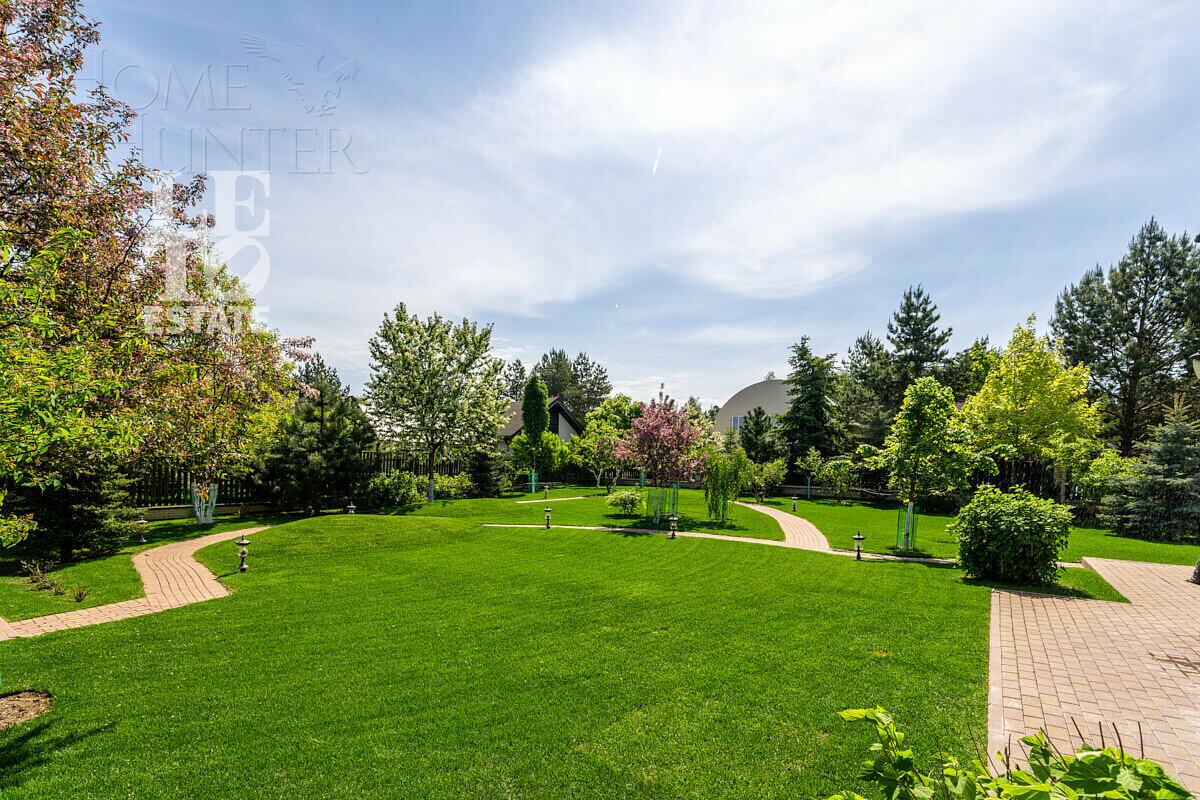2-этажный коттедж 550 м² с отделкой