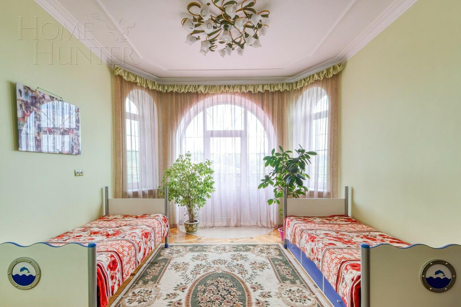 3-этажный коттедж 650 м² с отделкой