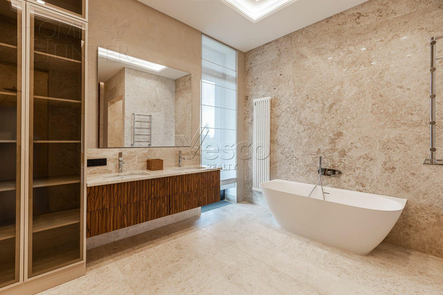 2-этажный коттедж 1 100 м² с отделкой