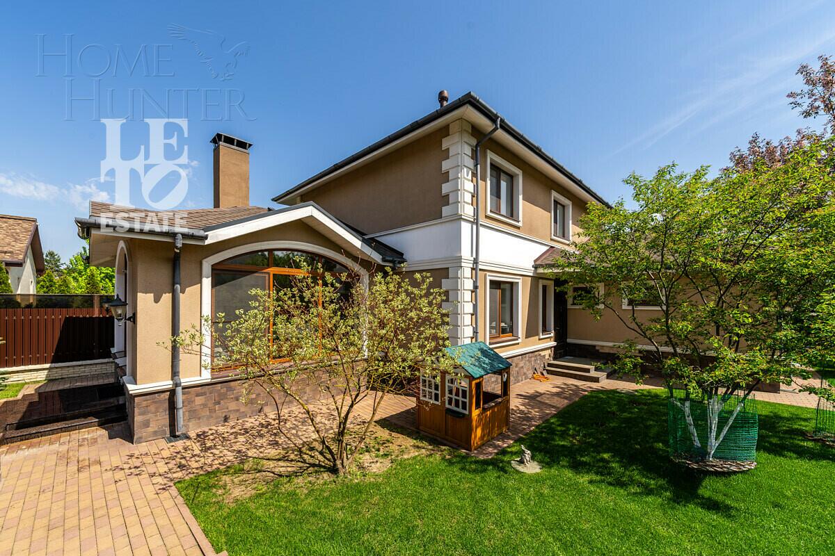 2-этажный коттедж 550 м² с отделкой