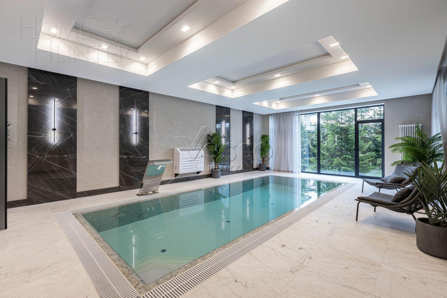 2-этажный коттедж 1 100 м² с отделкой