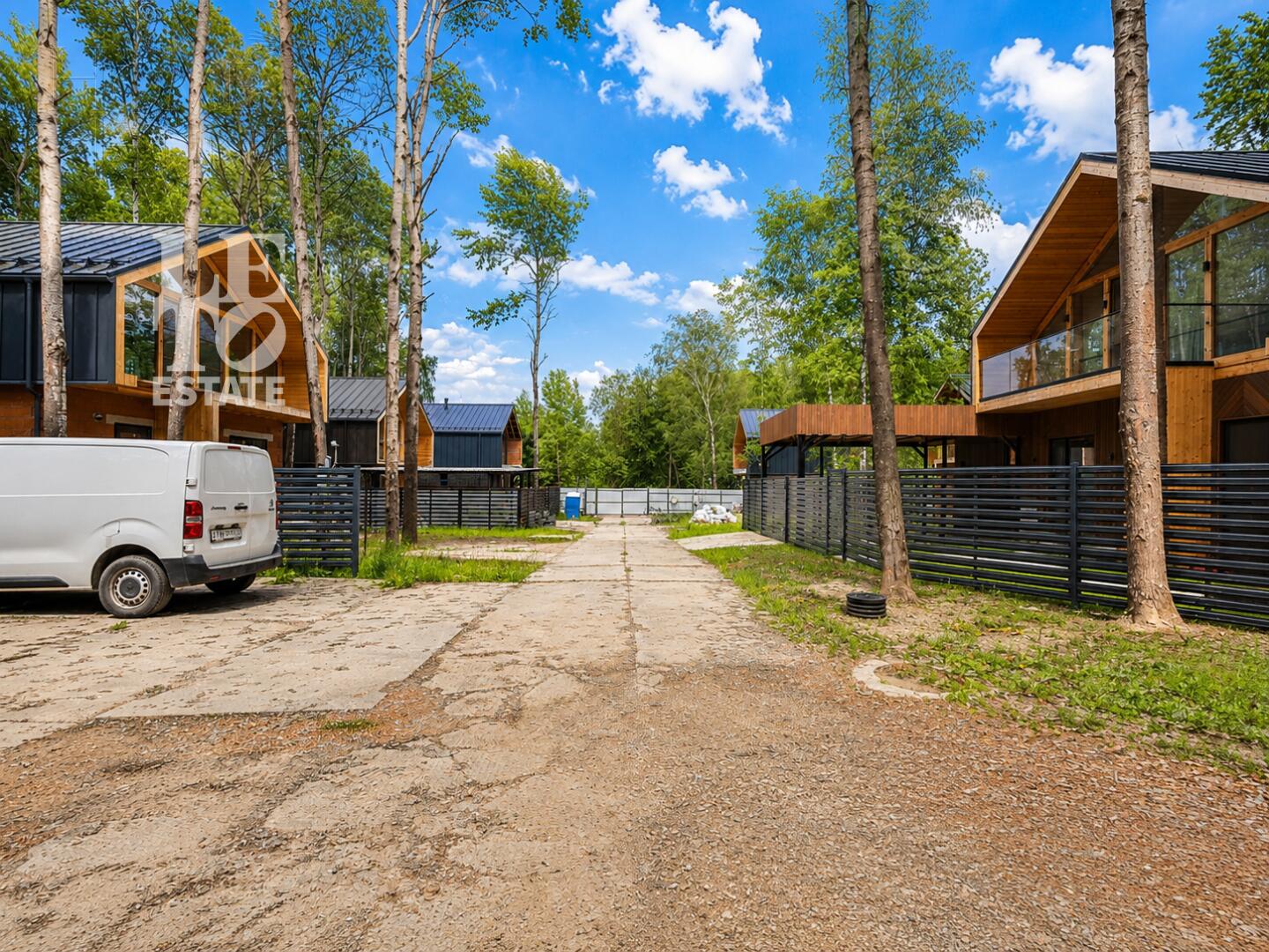 2-этажный коттедж 240 м² без отделки