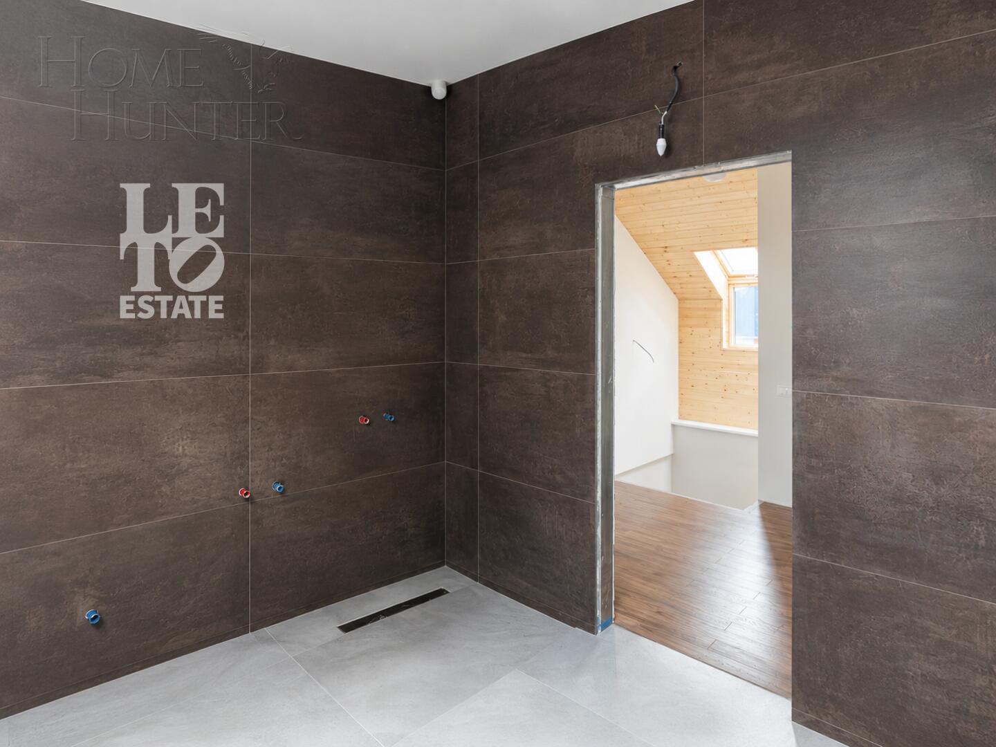 2-этажный коттедж 240 м² без отделки