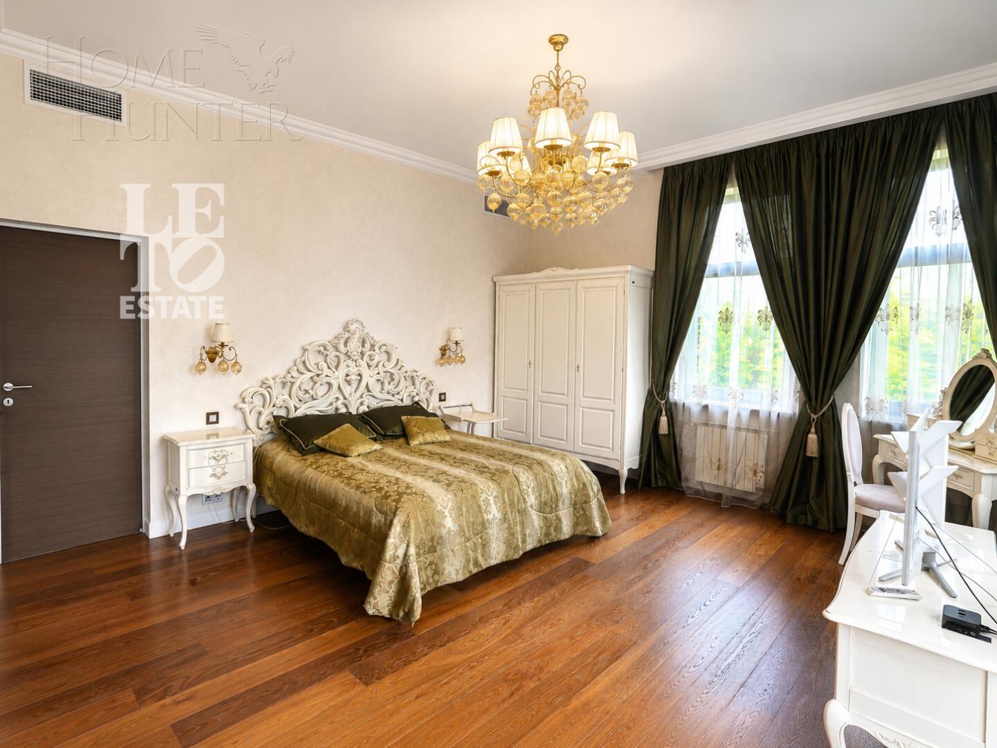3-этажный коттедж 900 м² с отделкой