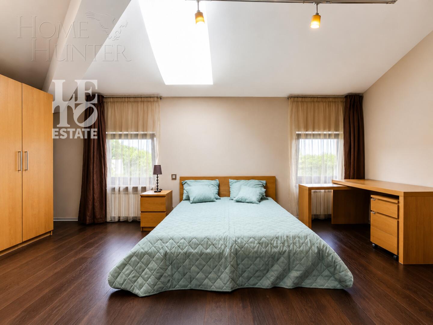 3-этажный коттедж 900 м² с отделкой