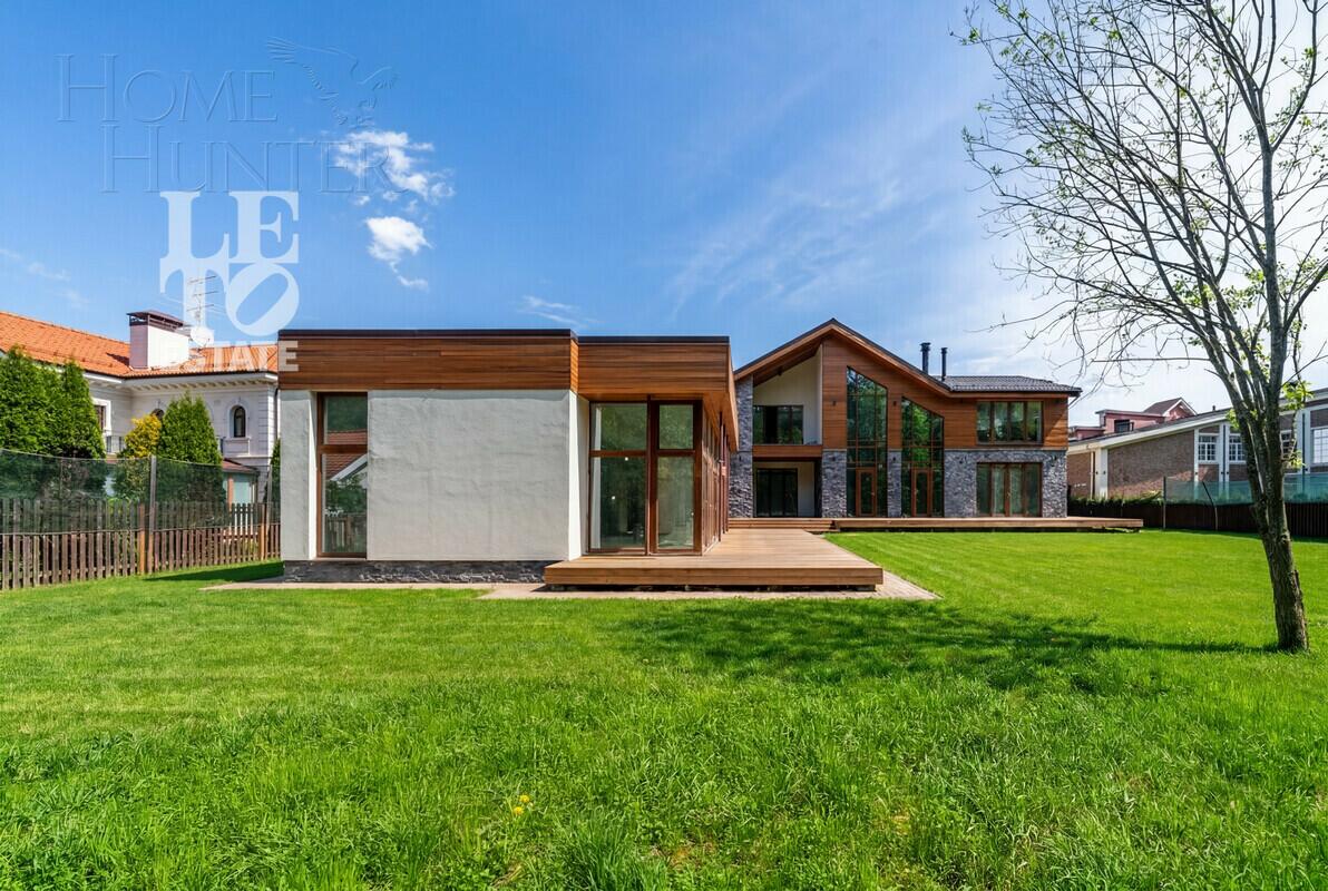 2-этажный коттедж 1 150 м² без отделки