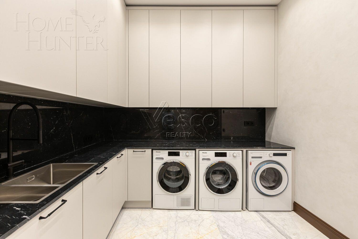 2-этажный коттедж 1 100 м² с отделкой