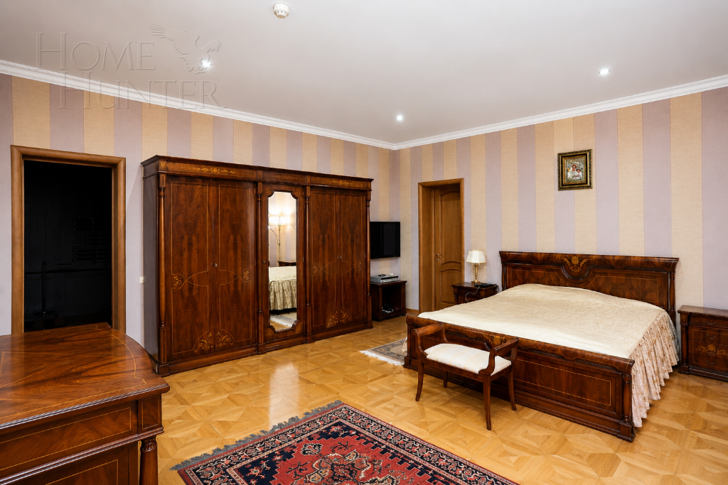 2-этажный коттедж 2 500 м² с отделкой