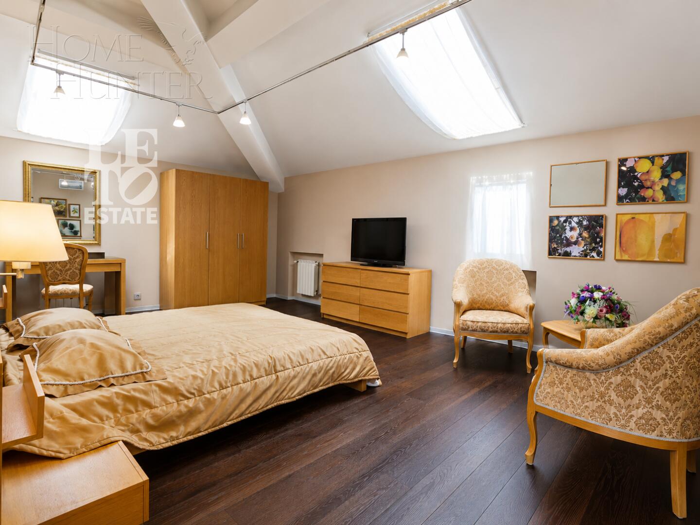 3-этажный коттедж 900 м² с отделкой