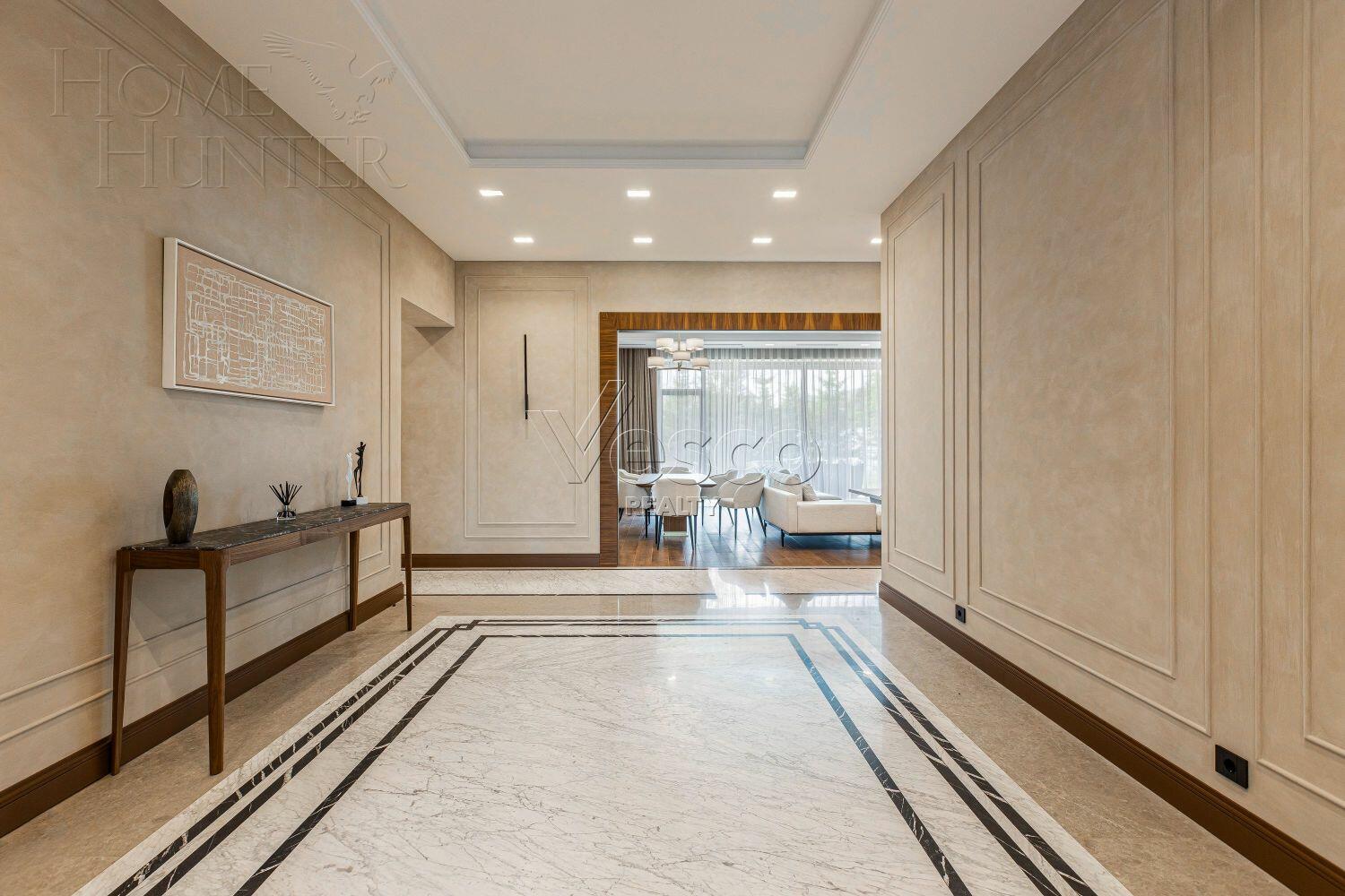 2-этажный коттедж 1 100 м² с отделкой