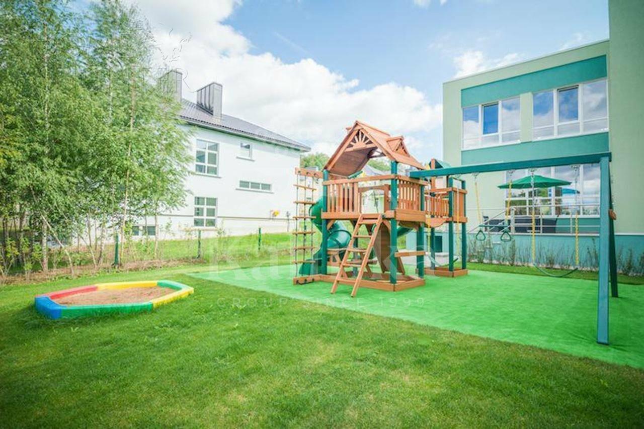 2-этажный коттедж 400 м² с отделкой