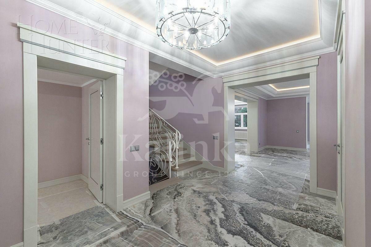 2-этажный коттедж 400 м² с отделкой
