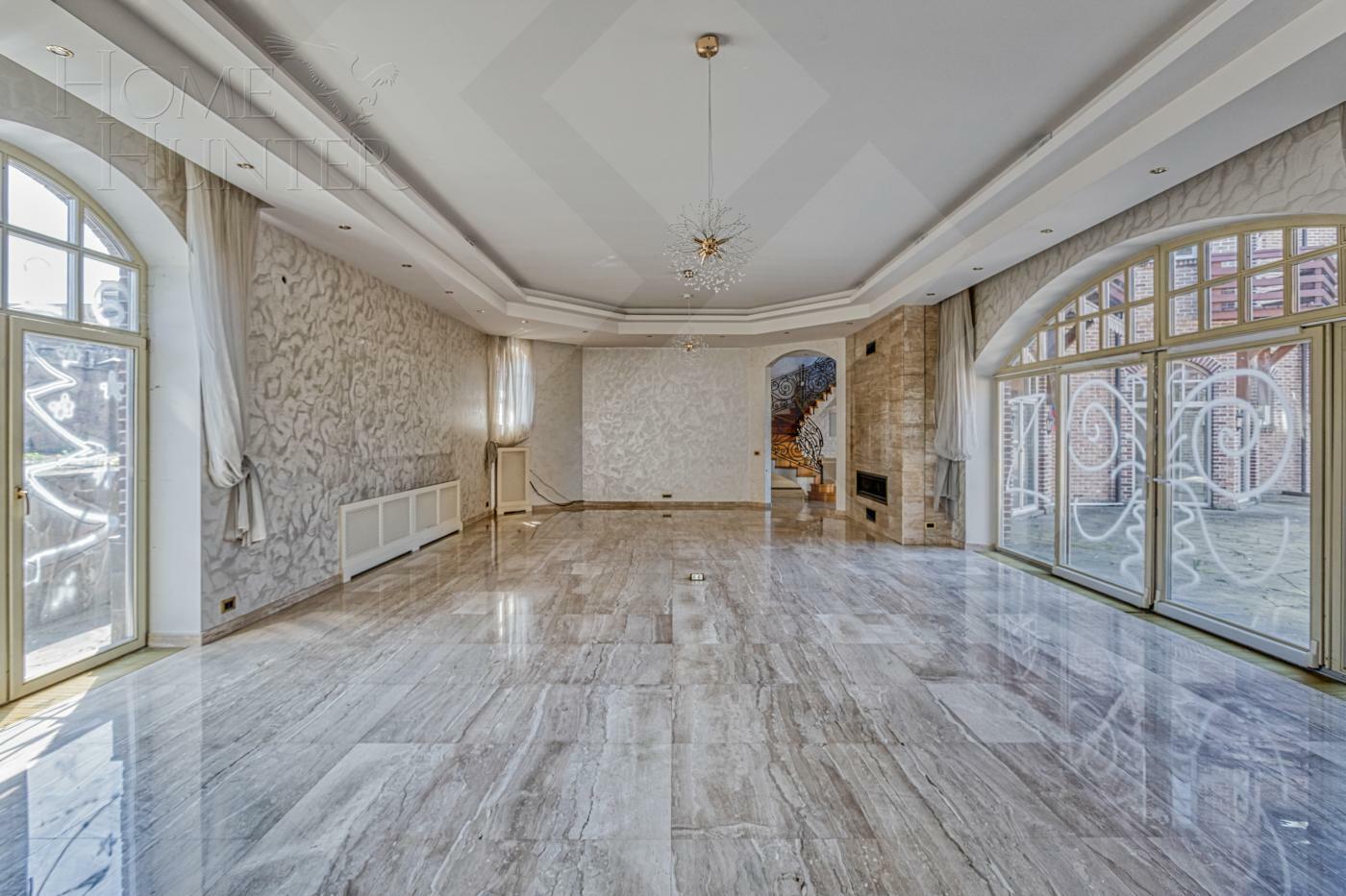 2-этажный коттедж 982 м² с отделкой
