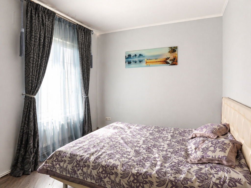3-этажный коттедж 250 м² с отделкой