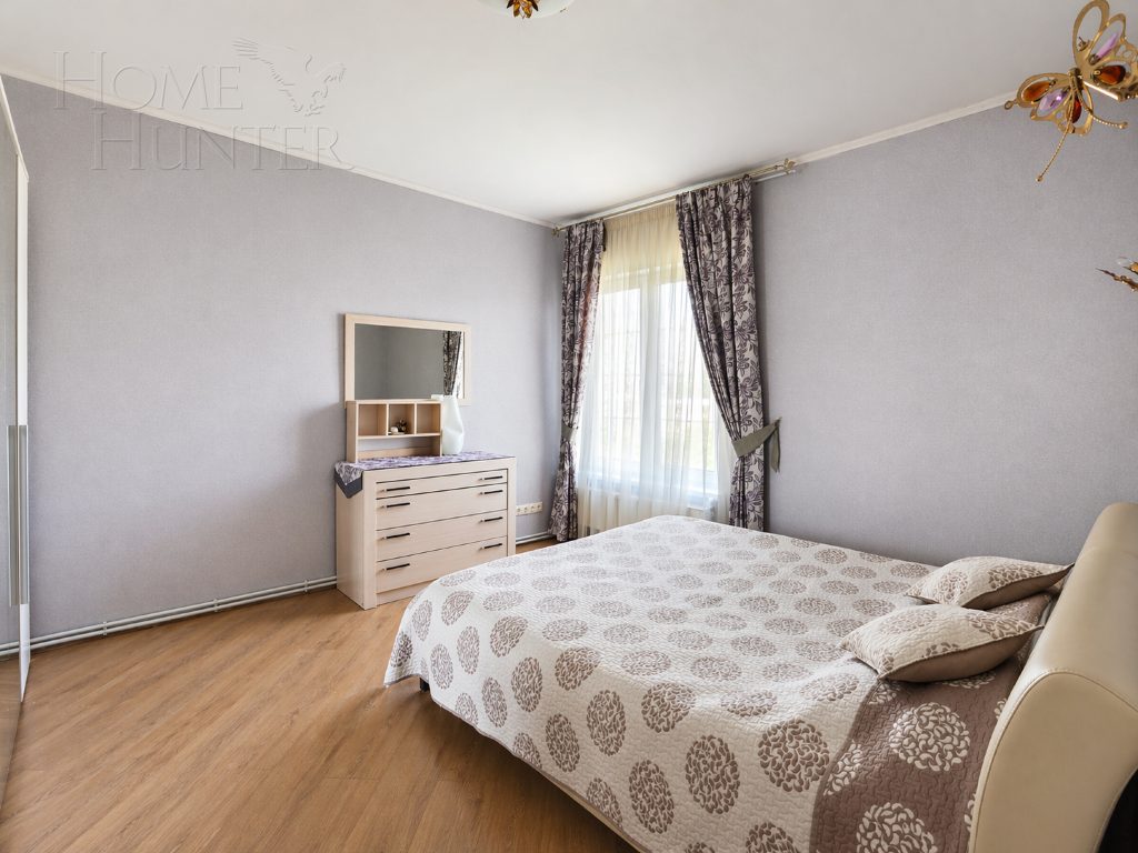 3-этажный коттедж 250 м² с отделкой