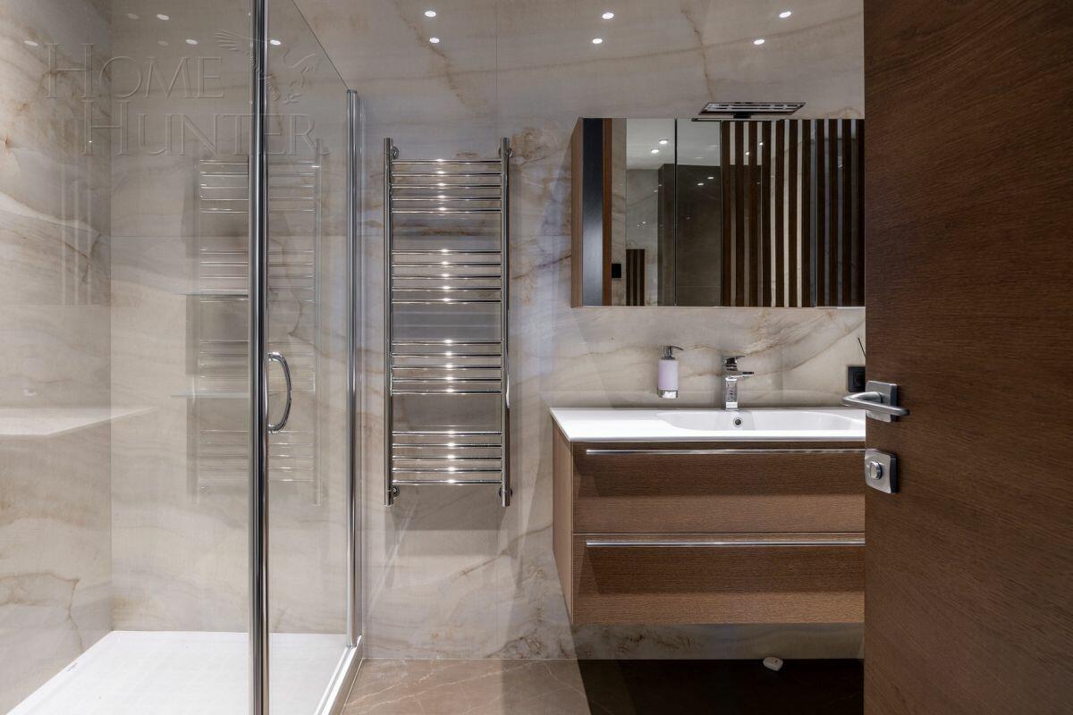 3-этажный коттедж 550 м² с отделкой