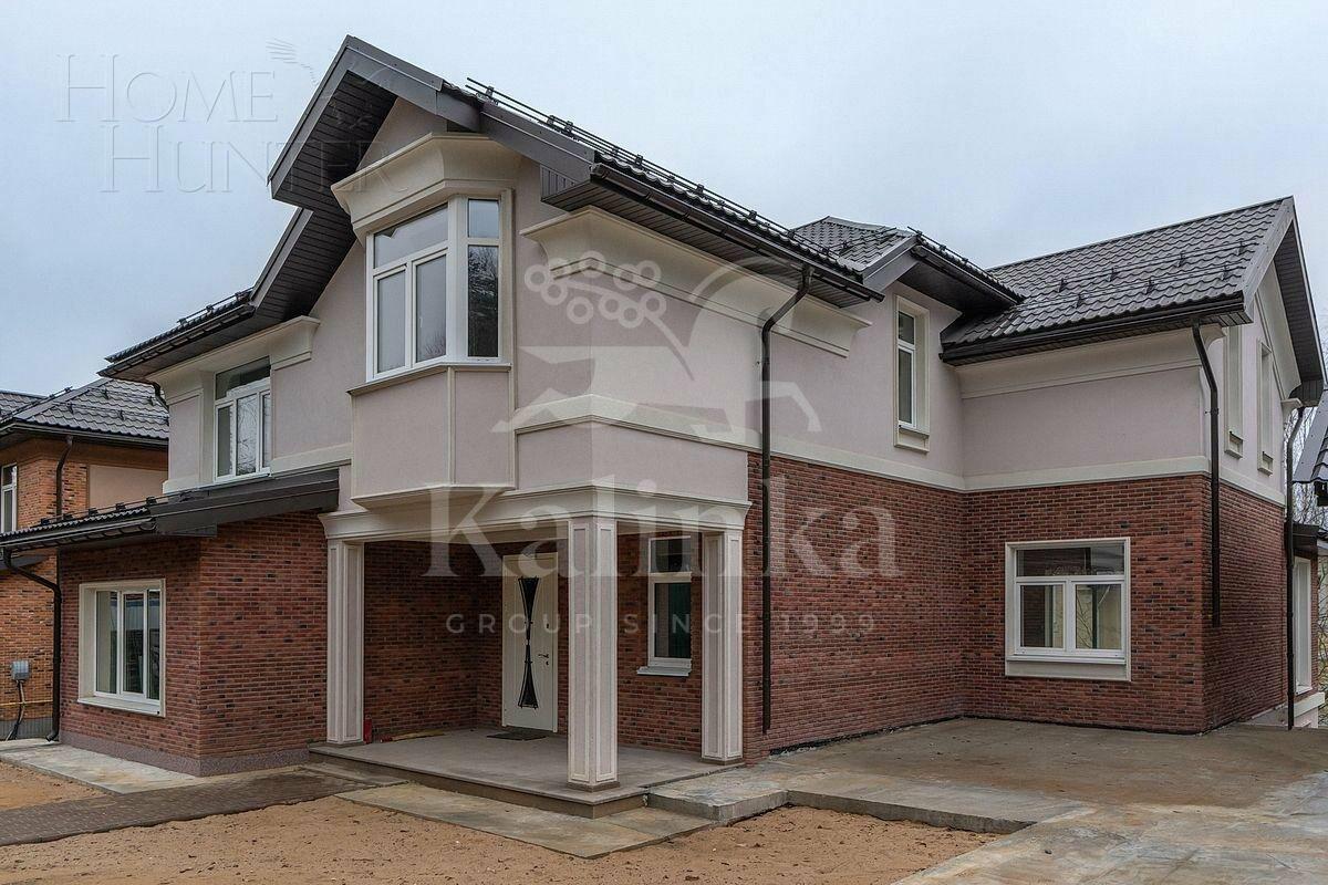 2-этажный коттедж 400 м² с отделкой