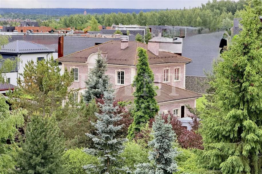 2-этажный коттедж 460 м² без отделки