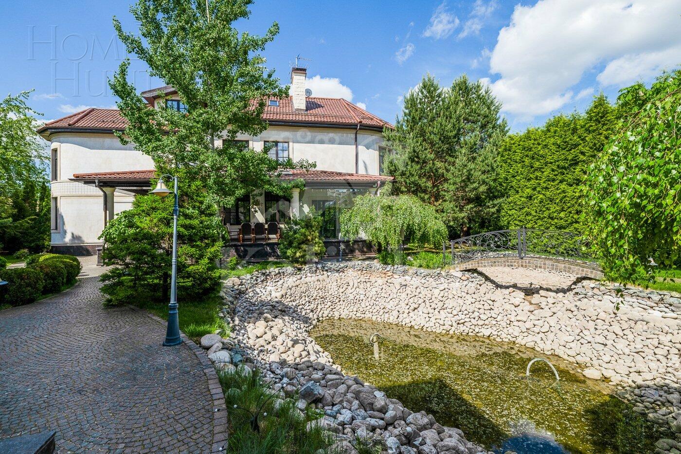 2-этажный коттедж 850 м² с отделкой