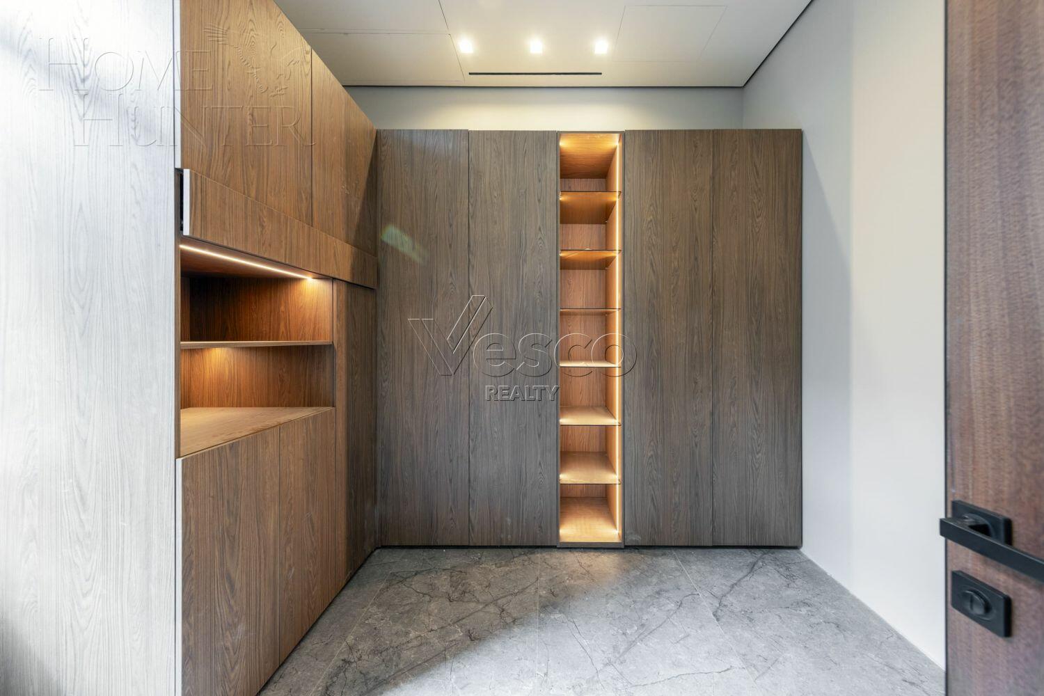 2-этажный коттедж 900 м² без отделки