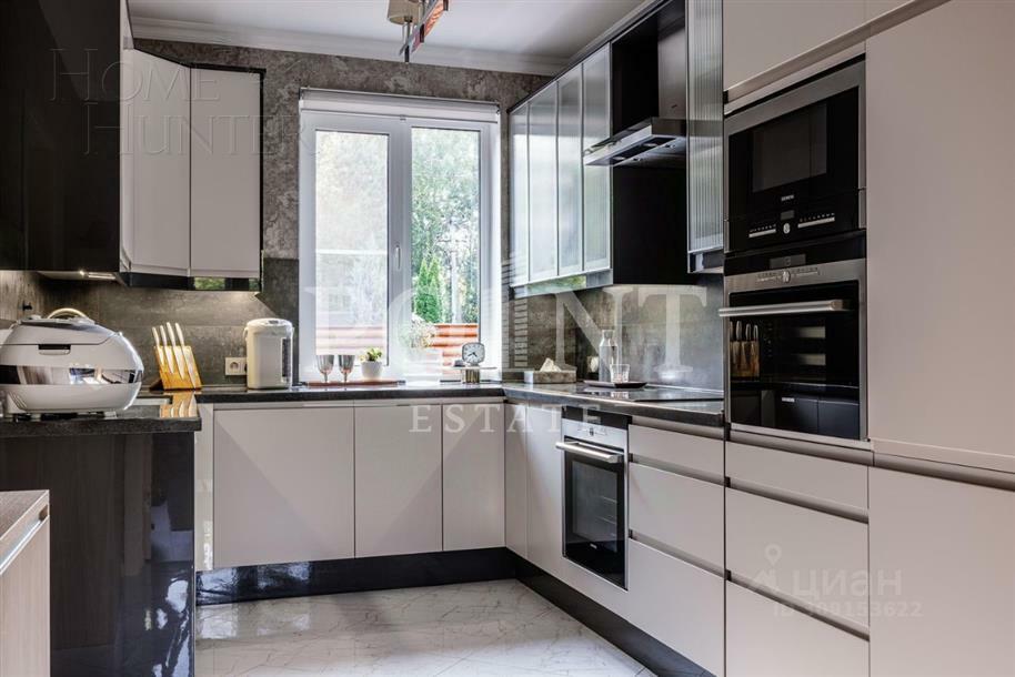2-этажный коттедж 400 м² с отделкой