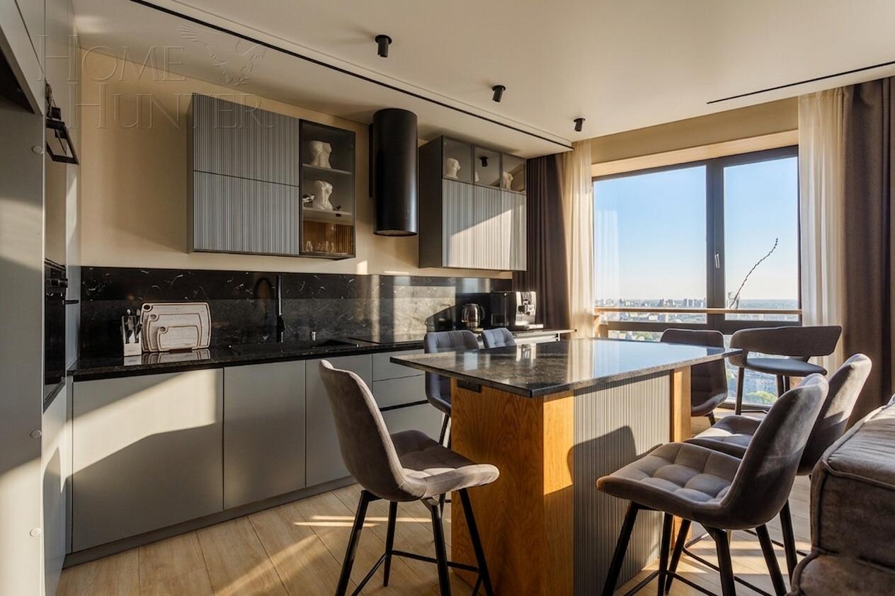 3-КОМН. КВАРТИРА С ОТДЕЛКОЙ 108.6 М² НА 52 ЭТАЖЕ