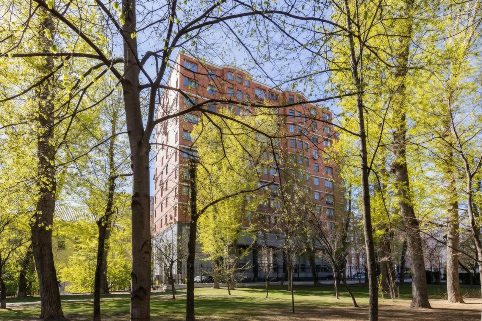 8-КОМН. КВАРТИРА С ОТДЕЛКОЙ 275.3 М² НА 9 ЭТАЖЕ