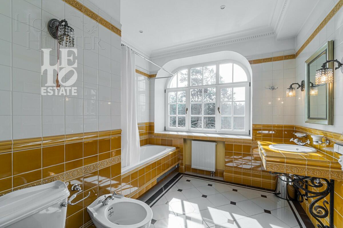 3-этажный коттедж 396.5 м² с отделкой